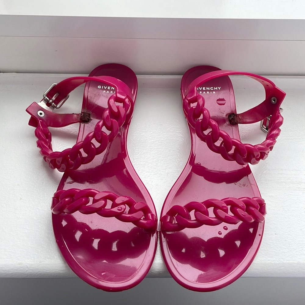 Givenchy rubber sandals in fuchsia